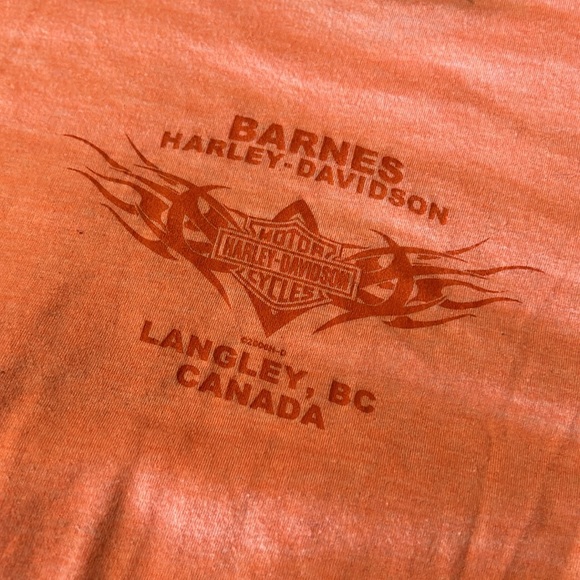 T-shirt size small. Like new condition. - Picture 3 of 4